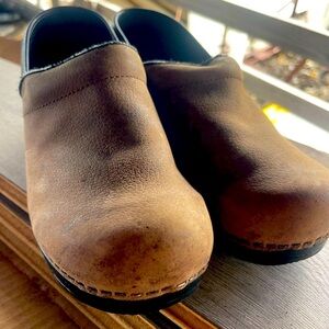 Women’s Brown Leather Clogs Size 38